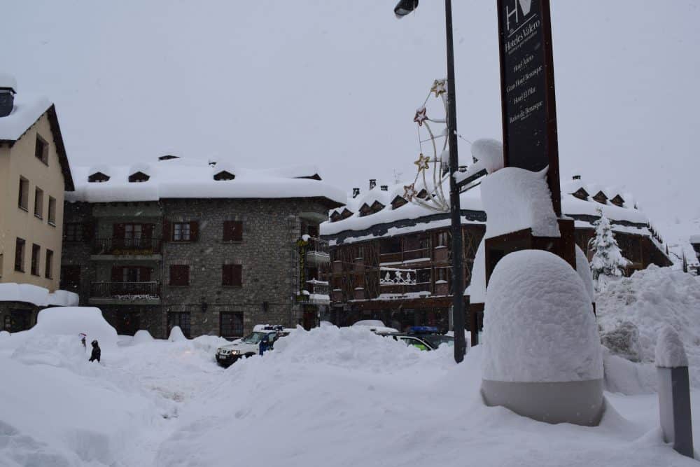 Una nevada histórica en Benasque.