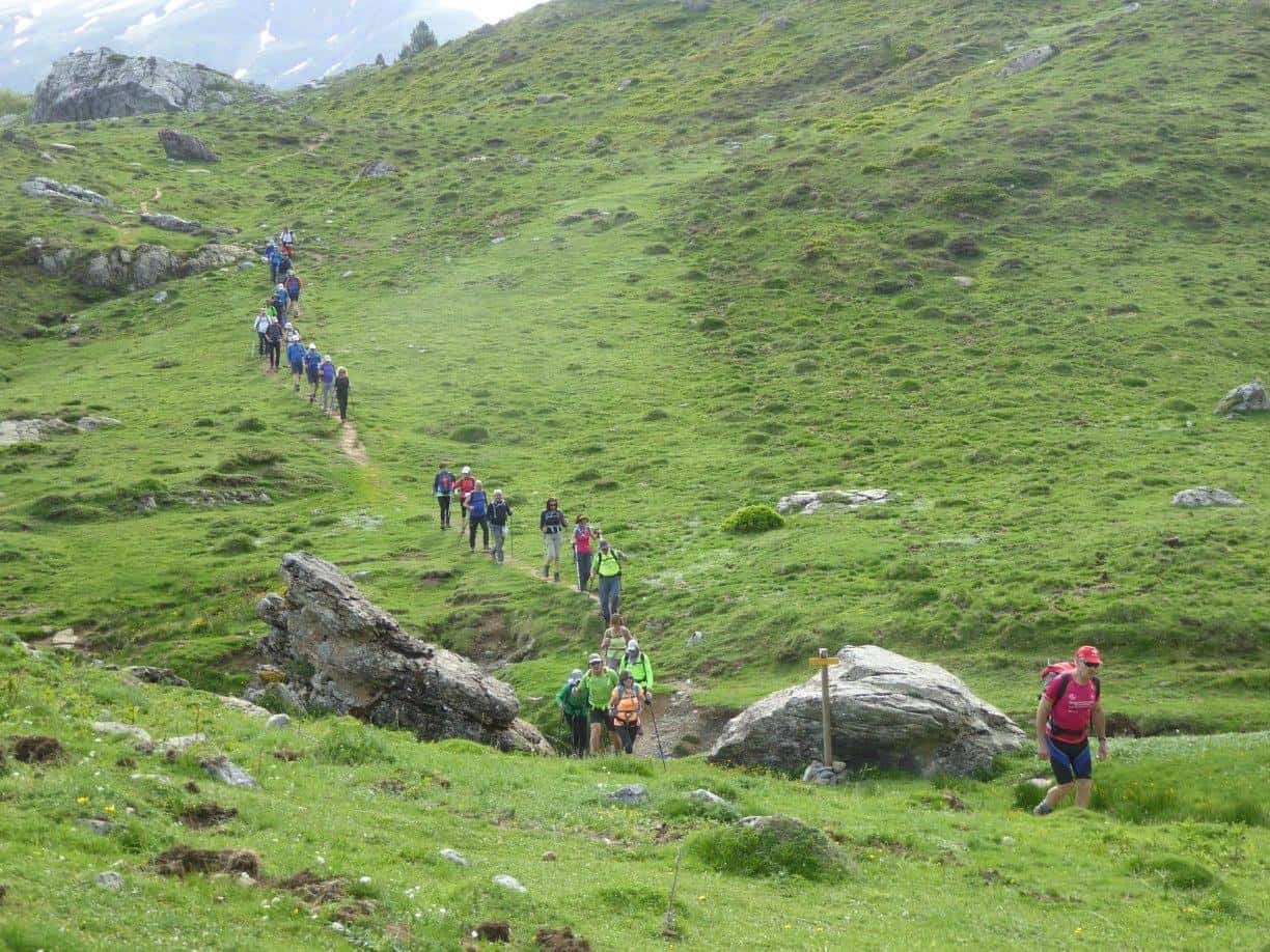 El exceso de nieve modificó la excursión de Mayencos y Os Andarines pero no las ganas de andar