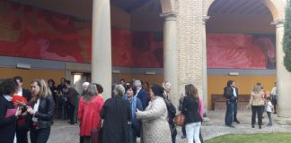 HUESCA: Un gran friso de Teresa Ramón muestra al espectador su forma de vivir la pintura en el Museo de Huesca