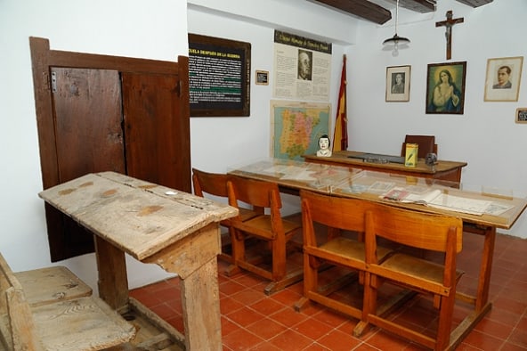 Recreación de una antigua aula escolar (Fotografía: Espacio Pirineos)
