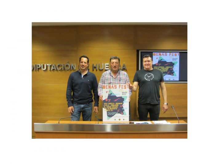 De izquierda a derecha, Isaac Sanromá Carmona, concejal Ayuntamiento de Benasque, José Ignacio Abadías Mora, alcalde Ayuntamiento de Benasque y Antonio Villanova Visa, director del Festival, en la presentación de este evento (Fotografía: Servicio especial)