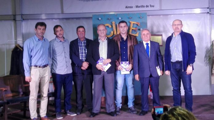 FOTO NP RELATOS JUNTO AL FOGARIL