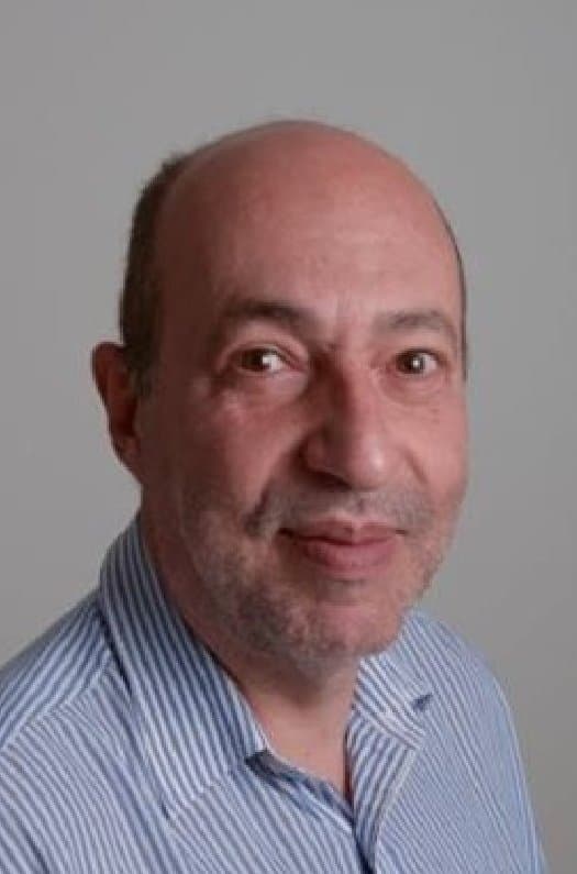 Víctor Marchesini, responsable del bar social de Secastilla (Foto: Servicio especial)