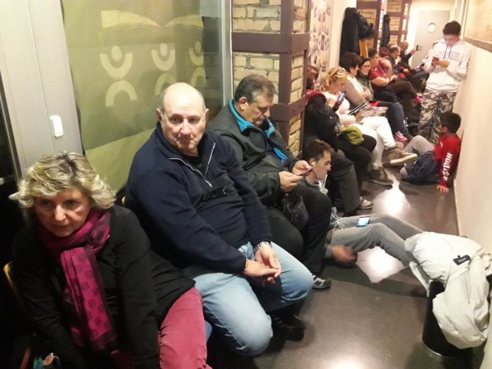 6 horas de cola 27-12-18