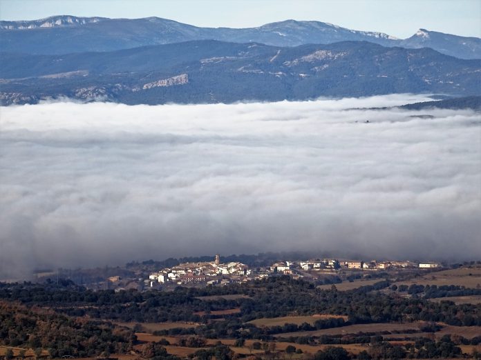 Torres del Obispo, en la confluencia de la N-123a y N-123b (Foto: Angel Gayúbar)