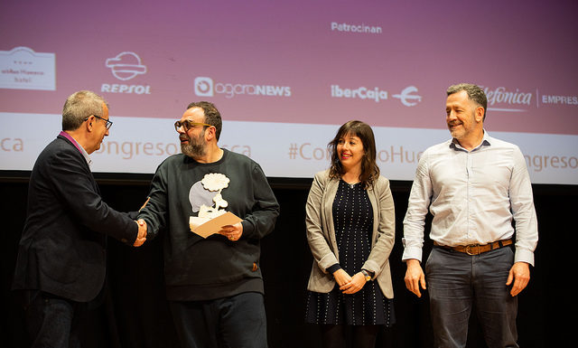 El premio al ingenio de Bob Pop, la defensa de la profesión y la lucha contra las fakenews protagonizan la clausura del Congreso