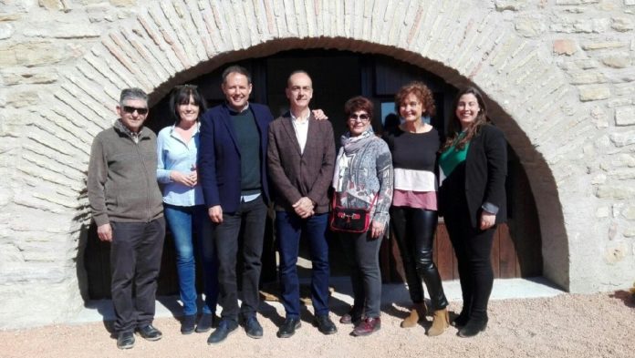 Responsables educativos, municipales y del CRIE en un momento de la visita (Foto: Servicio especial)