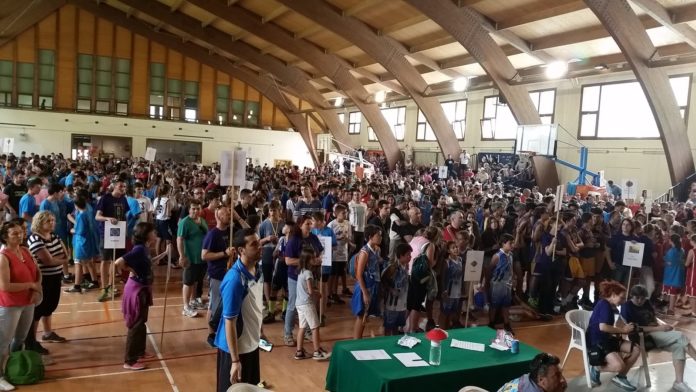 Participantes de la pasada edición en el pabellón de Benasque (Foto: Servicio especial)