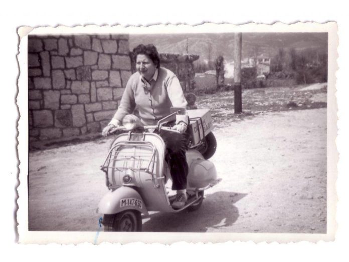 Gloria Fuertes, en una imagen de la década de los cincuenta del pasado siglo (Foto: Servicio especial)