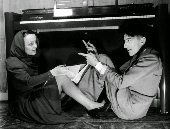 Los actores de Ago Teatro en acción en un anterior montaje (Foto: Servicio especial)