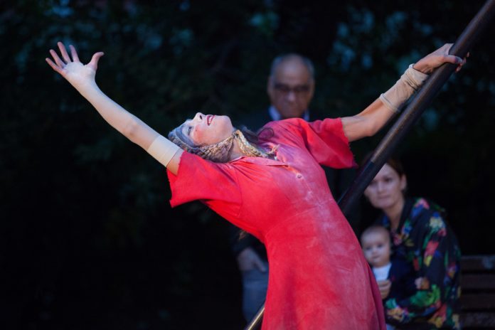 Rojo, el espectáculo de Mireia Miracle (Foto: Servicio especial)
