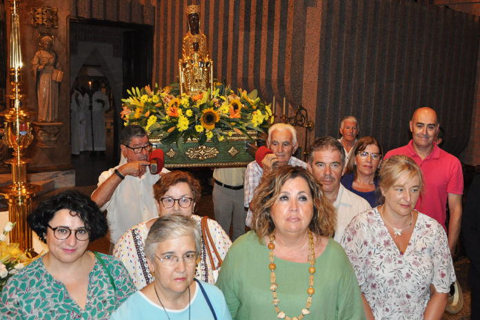 Alcaldes y vecinos celebran la fiesta de la Virgen de Torreciudad (Foto: José Alfonso Arregui)
