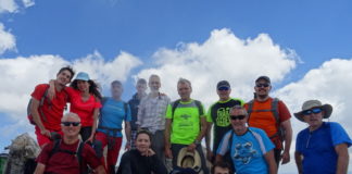 Excursionistas del CER en la cima del Russell (Foto: CER)