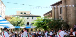 El Dance de Sariñena centra la atención en el día grande de las fiestas