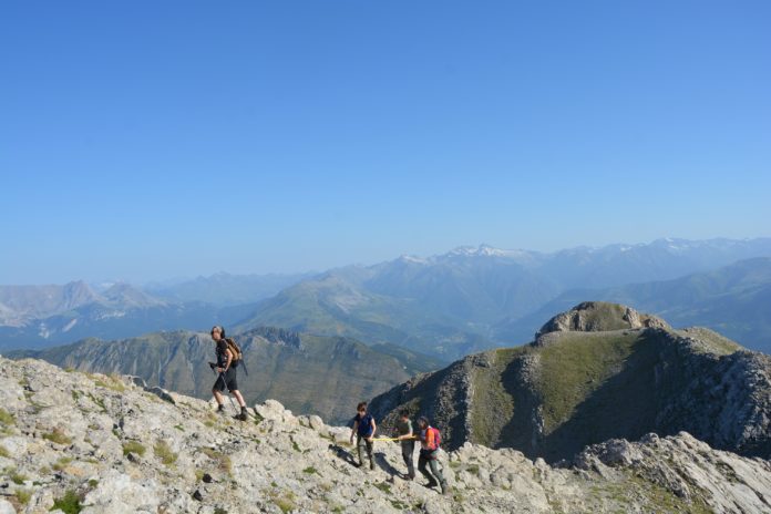 Montañeros ascendiendo al Turbón (Foto: Servicio especial)