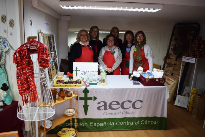 Voluntarias de la Junta Local de la AECC en la antigua 