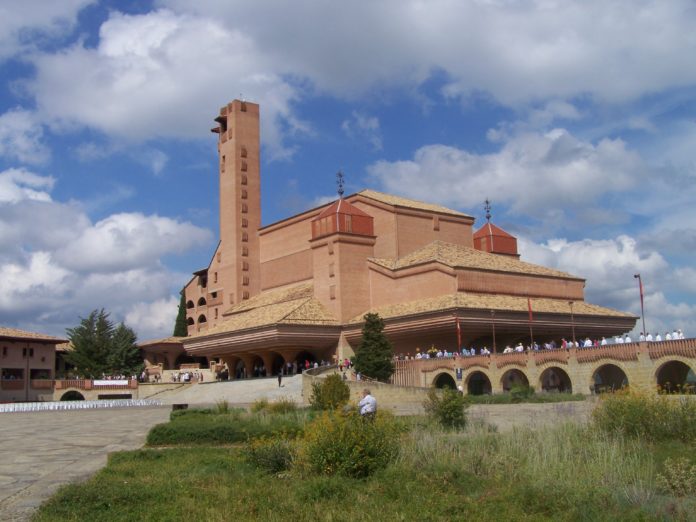 Santuario de Torreciudad (Foto: Angel Gayúbar)