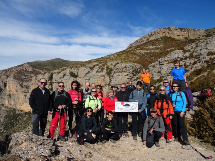 Foto de grupo de los participantes en esta excursión por la Sierra de Sis (Foto: CER)