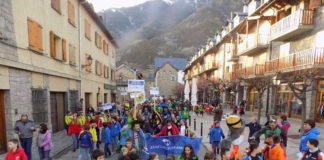Aplazado de nuevo el Trofeo El Pitarroy de Cerler Como el resto d ela convocatoria, el desfile de participantes -en la imagen el de la edición de 2019- ha sido pospuesto como consecuencia de la crisis del coronavirus (Foto: Servicio especial)