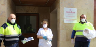 El Ayuntamiento de Binéfar reparte máscaras, mascarillas y guantes para servicios esenciales y establecimientos abiertos