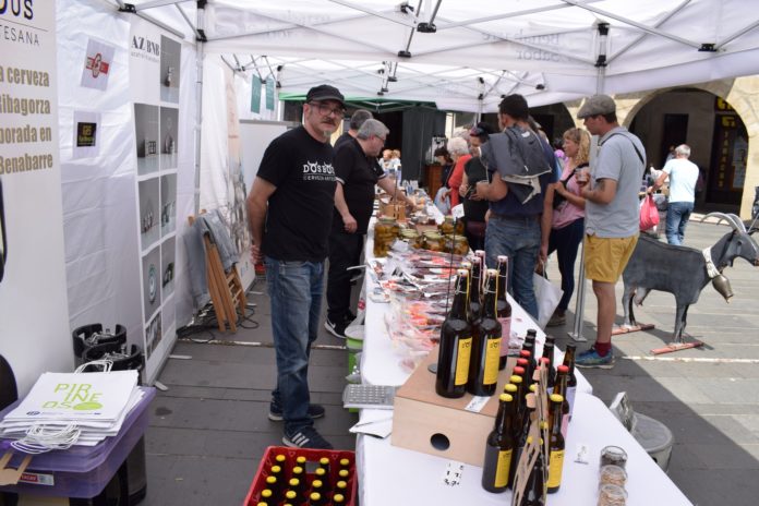 Uno de los expositores participantes en la edición de 2019 de la Feria Agroalimentaria (Foto: Angel Gayúbar)