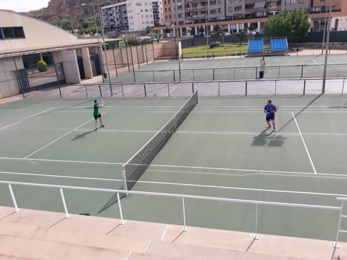 Pistas de tenis MZN