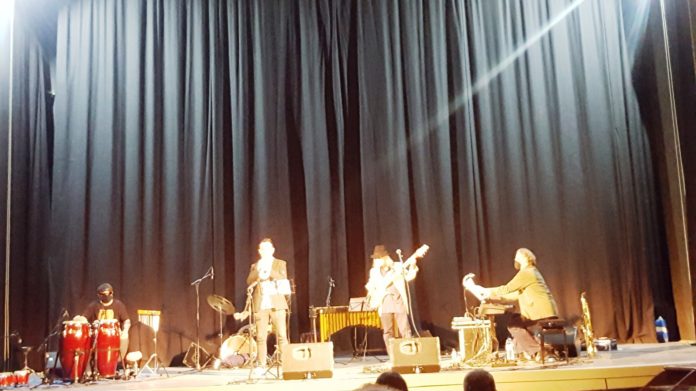 La Monkayo en el escenario del Salamero grausino (Foto: Angel Gayúbar)