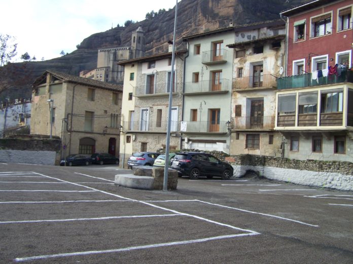 Una imagen del nuevo aparcamiento grausino (Foto: Angel Gayúbar)