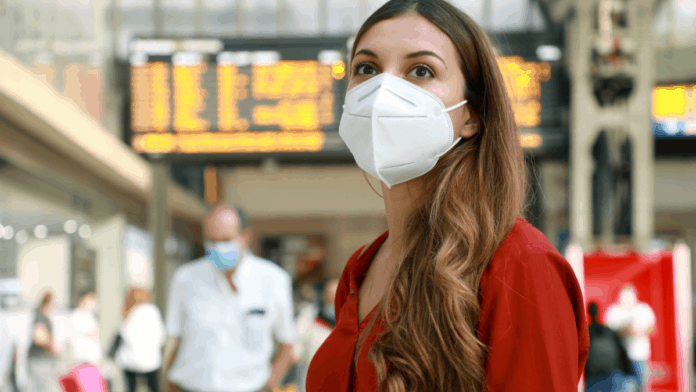 Las mascarillas se han convertido en acompañantes permanentes de la vida cotidiana por culpa de la pandemia (Foto: Espacio Pirineos)