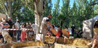 Más de 9.000 personas pasan por la Feria de Artes y Oficios Tradicionales