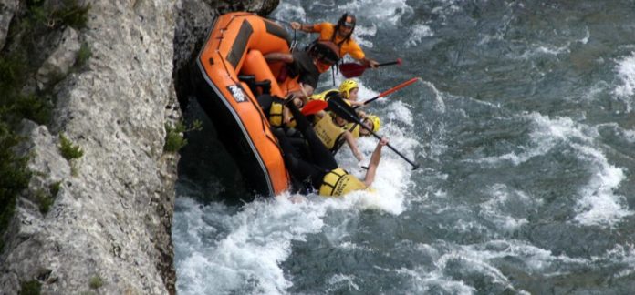 Rafting en el Ésera, una de las propuestas de Be10 (Foto: Eseraventura)