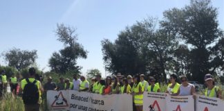 Recuerdo de los fallecidos y accidentados por el mal estado de las carreteras