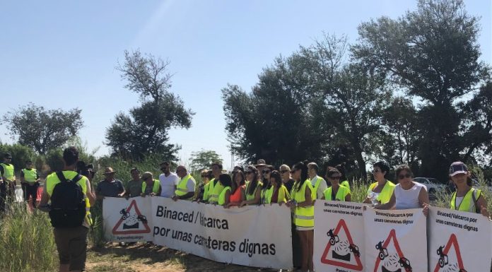 Recuerdo de los fallecidos y accidentados por el mal estado de las carreteras