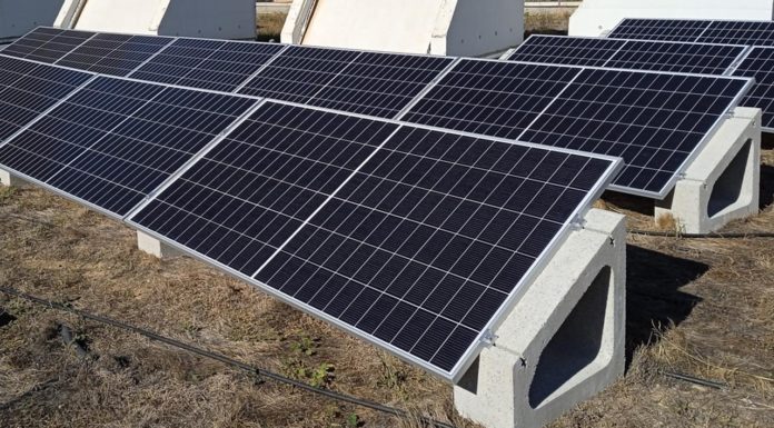 Fraga continúa impulsando la sostenibilidad fotovoltaica en edificios municipales