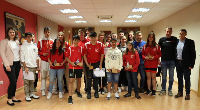 Mequinenza entrega, por primera vez, becas deportivas