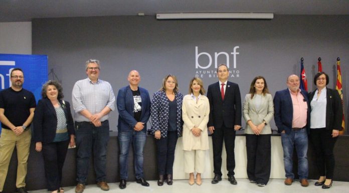 Binéfar pide a Raquel Sánchez el recrecimiento del andén y una pasarela peatonal para la estación de ferrocarril