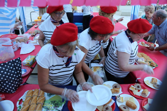 La Asociación de la Mujer Mequinenzana “La Dona” dedicó su fiesta anual a Francia