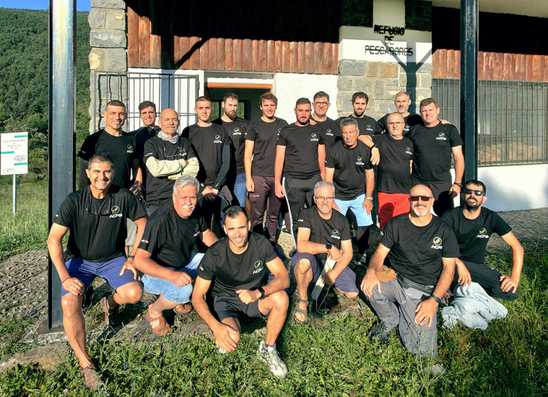 Foto de grupo de los participantes