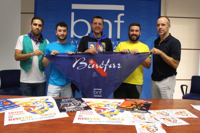 Pardos en el centro y peñas_Fiestas Binéfar 2023