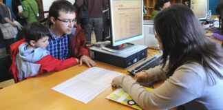 Las familias ya pueden solicitar información y aclarar dudas sobre el proceso de escolarización en el teléfono 876036764 y en 11 oficinas presenciales