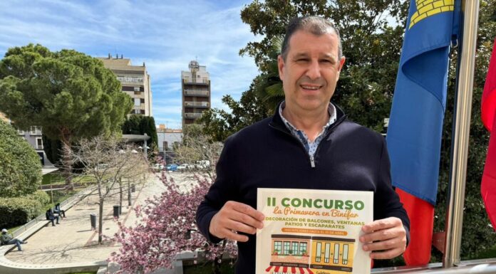 Binéfar invita a engalanar las fachadas de viviendas o establecimientos con macetas y elementos florales naturales