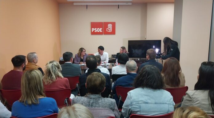 El PSOE Binéfar analiza los retos de futuro y prioridades de la Unión Europea con Rosa Serrano y Laura Ballarín