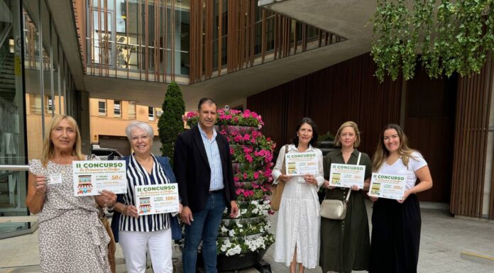 Binéfar entrega los premios del II concurso de adornos florales
