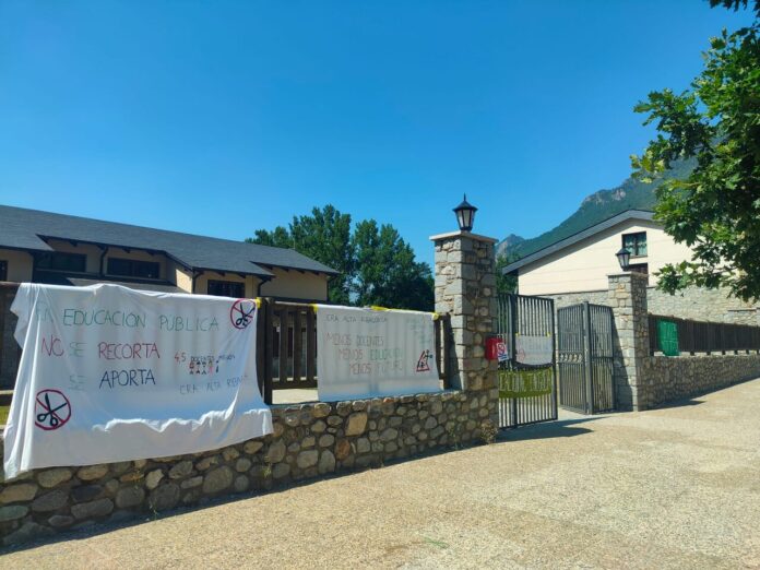 Entrada del CRA Alta Ribagorza en Benasque_