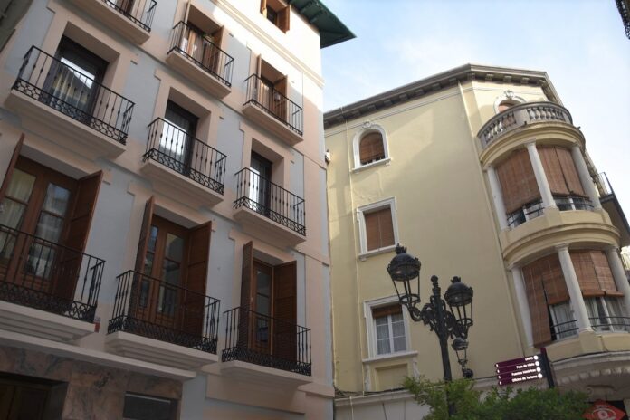 Fachadas_de_Barbastro._Ayuntamiento_de_Barbastro