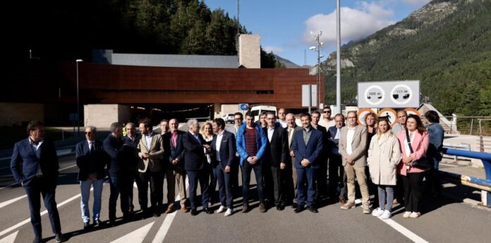 El Pirineo aragonés y el francés exigen en Canfranc que se recupere cuanto antes el paso fronterizo del Somport