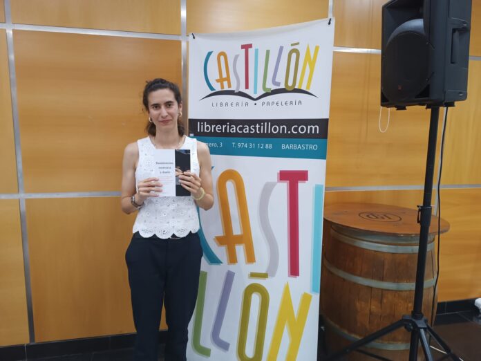 Sandra Blasco en la presentación de su libro