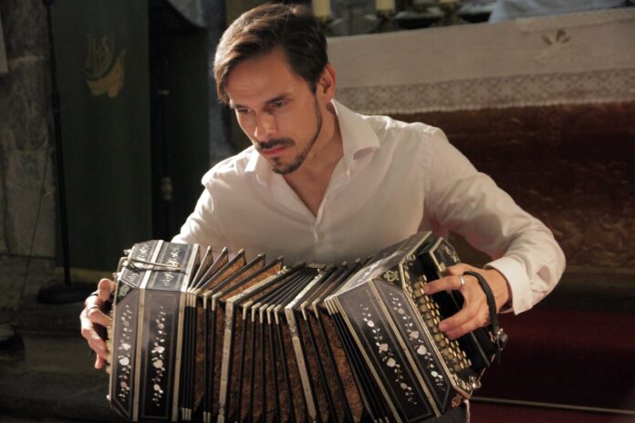 Castiello de Jaca acogió el octavo gran concierto de la trigésimo cuarta edición del Festival Internacional en el Camino de Santiago