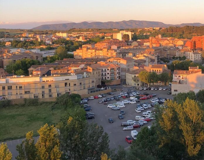 Parking de El Moliné de Barbastro
