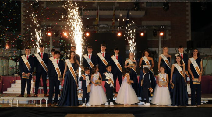 El alcalde de Mequinenza anuncia unas jornadas de puertas abiertas para dar a conocer la Residencia de Personas Mayores en la Gala de Presentación de los ‘Mequinensans i Mequinensanes’ de las Fiestas de ‘La Santa’